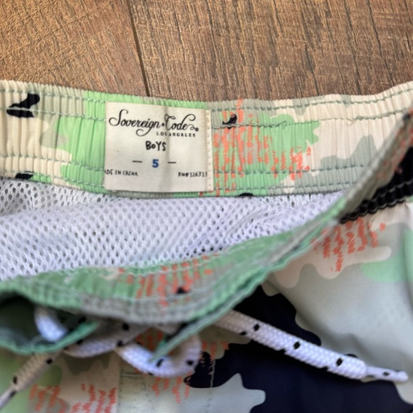 Sovereign Code Swim Trunks - Picture 2 of 3